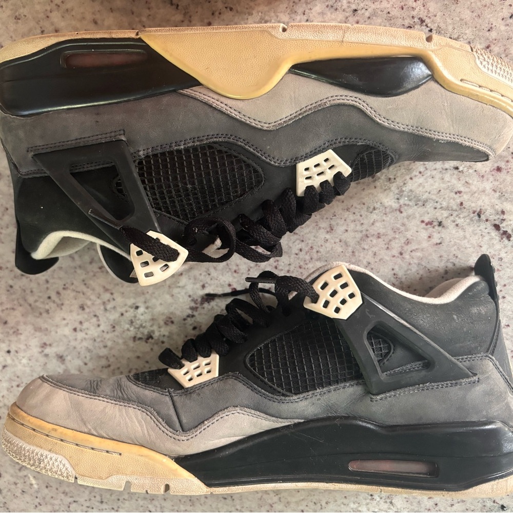 Jordan 4’s low